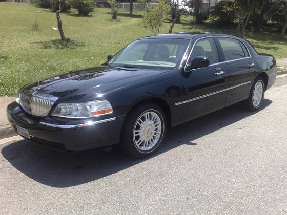 LINCOLN TOWN CAR 4.6 V8 SIGNATURE SERIES GASOLINA 4P AUTOMÁTICO